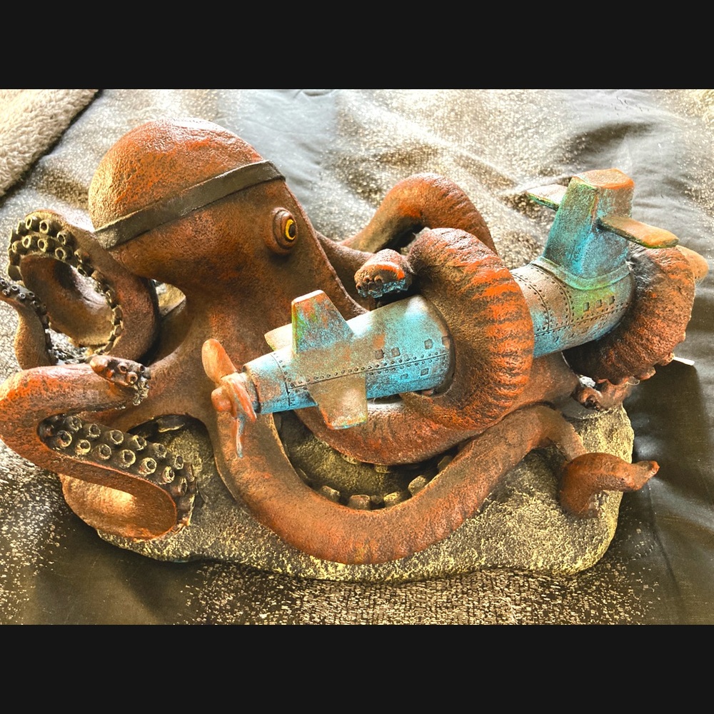 Resin Aquarium Octopus.